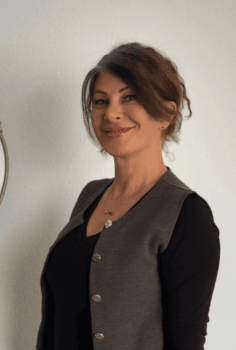 Hümeyra Judt Tukio Afrika Reiseanfrage Portrait von Hümeyra Judt | TUKIO Afrika